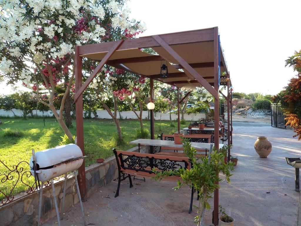 Daydream Hill Hotel Stavrós Екстериор снимка